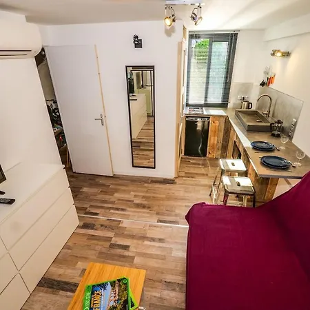 Mini-loft Les Pieds Dans L'eau * Фрежюс